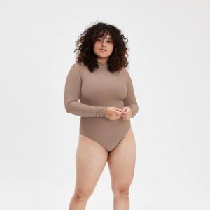 ✨FINAL PRICE REDUCTION✨ NWOT Girlfriend Collective Vivien Bodysuit in Fog (XS)